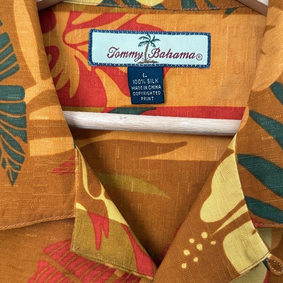Tommy Bahama Men's Silk Vibrant Floral Shirt size L - Picture 2 of 7